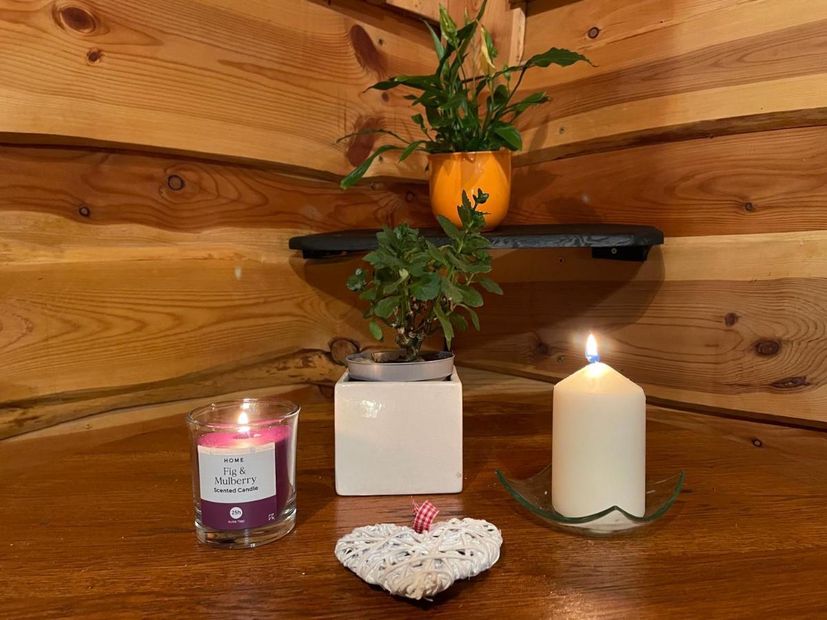 Cosy Apartment In Family Compound Turany エクステリア 写真